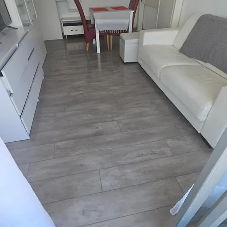 Proche Et Centre Apartment *